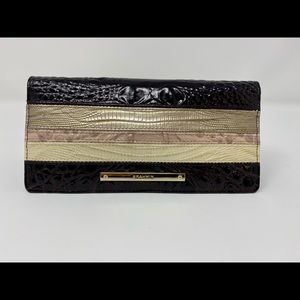 NWT Brahmin wallet/ pocketbook
